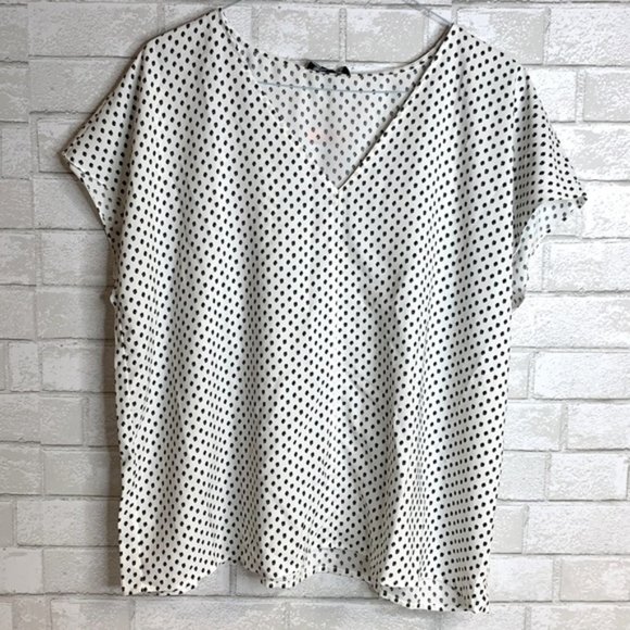 Hilary Radley Spotted Dolman Cap Sleeve Blouse - Picture 2 of 4